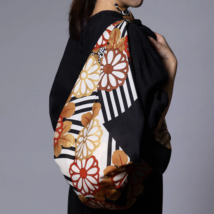 Furoshiki - Setsugekka, Kimono with Chrysanthemum on Flowing Water Pattern (Large, 120cm)