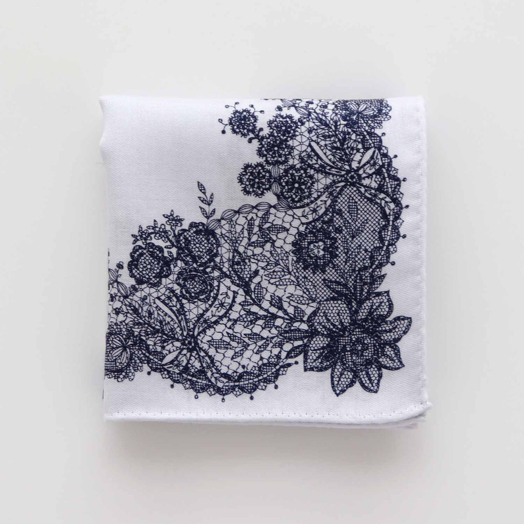 Handkerchief (Heart Lace) – CLASSICS the Small Luxury