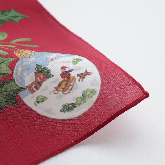 Handkerchief (Holiday Wreath) – CLASSICS the Small Luxury