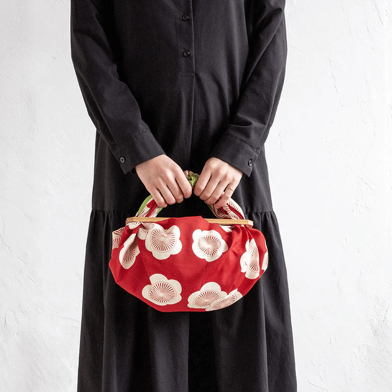 Furoshiki (Isa monyo, Reversible, Japanese Apricot (M)).