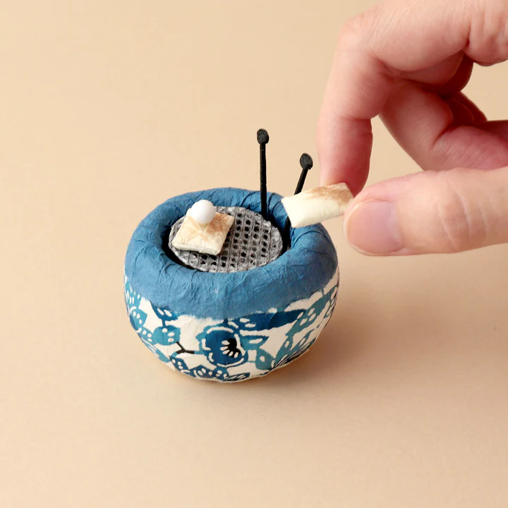 Miniature ornament (Japanese Hibachi and Mochi)