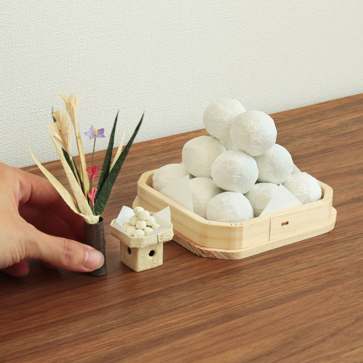 Washi paper ornament (Moon-Viewing Dumplings)