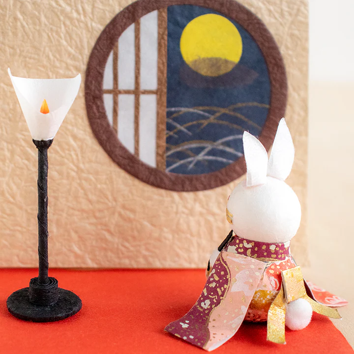 Miniature ornament (Rabbit in the Moonlit Night)